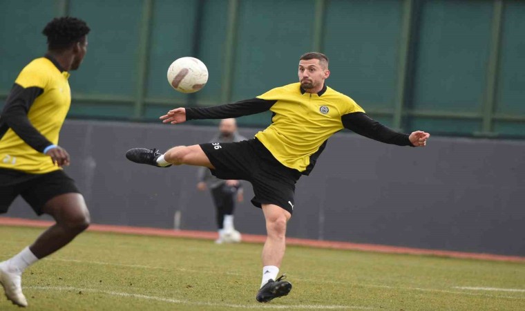 Manisa FK, Sakaryaspor hazırlıklarına çarşamba günü başlayacak