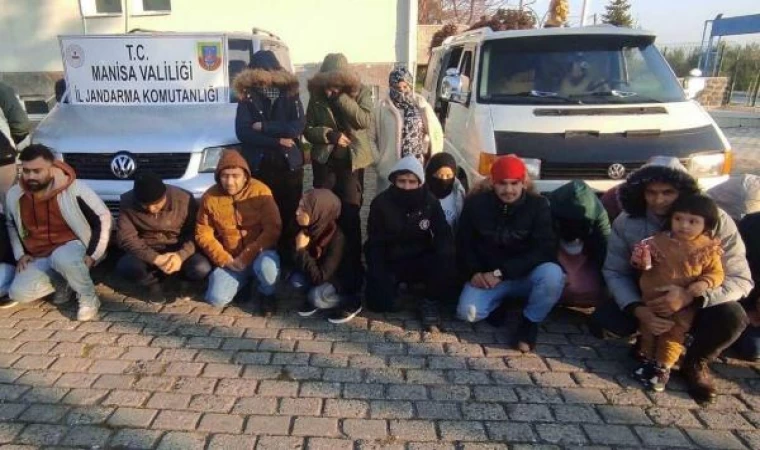 Manisa’da 44 kaçak göçmen yakalandı, 2 organizatör şüphelisi tutuklandı