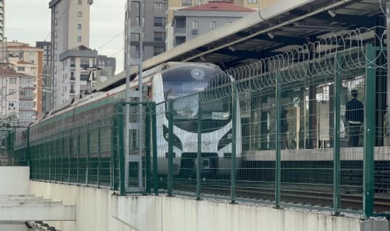 Marmaray’da raylara atlayan bir kişi hayatını kaybetti