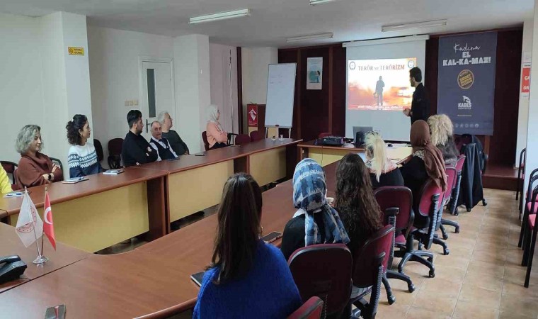 Mersinde vatandaşlar terör faaliyetleri konusunda bilgilendiriliyor