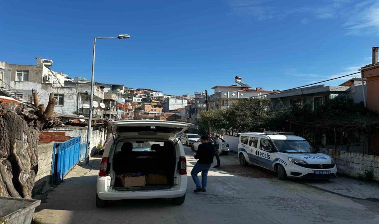 Milasta yaşlı kadın evinde ölü bulundu