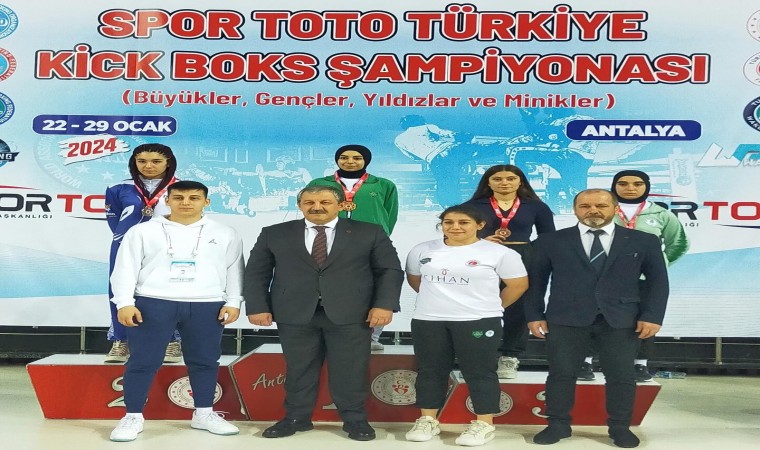 Niğdeli sporcular Kick Boks Türkiye Şampiyonasından 5 madalya ile döndü