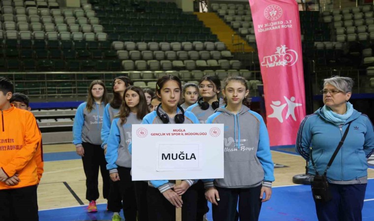 Okul sporları voleybol yıldızlar grup birinciliği Muğlada başladı