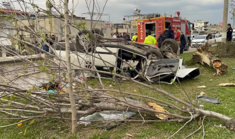 Osmaniye’de kontrolden çıkan otomobil ters döndü: 3 yaralı 