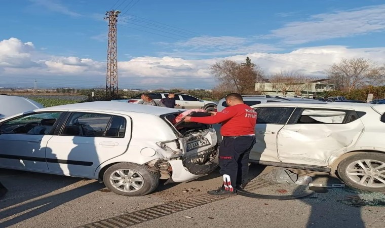 Osmaniyede zincirleme kaza: 3 ağır 5 yaralı