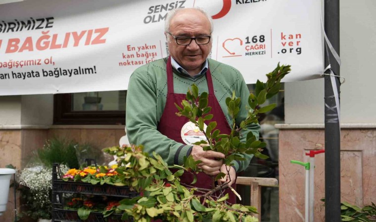 (Özel) Bursalı çiçekçiler uyuşturucu tacirine isyan etti...O kişi meslektaşımız değil