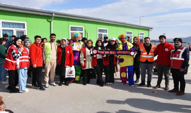 (Özel) Depremin 1. Yıl dönümünde Siverekli STKlar Adıyamanlı Depremzedeleri unutmadı