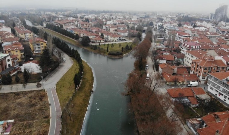 Porsuk Çayı ve etrafındaki yerleşim yerleri deprem konusunda riskli görülüyor