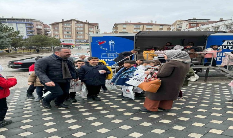 Pursaklar 2. Kitap Günlerinde okurlara sıcak çorba