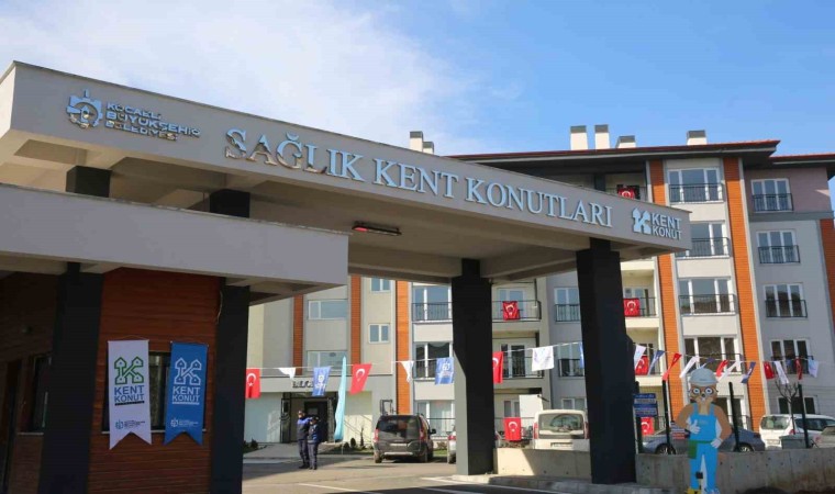 Sağlık çalışanları konutlarına kavuştu