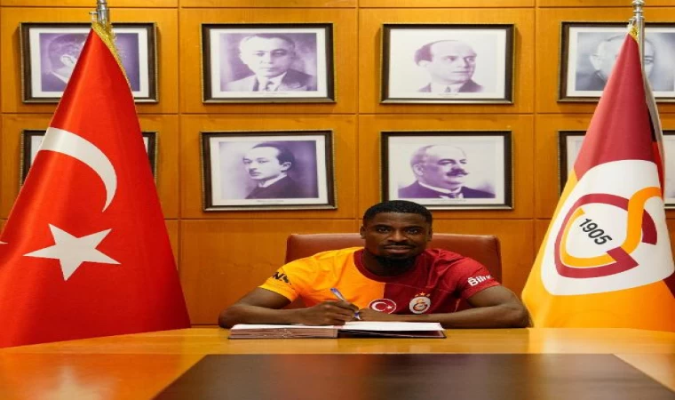 Serge Aurier için imza töreni düzenlendi