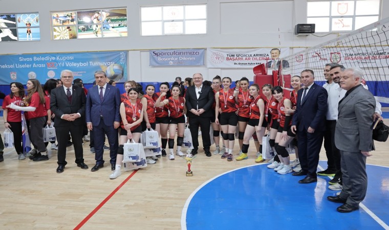 Sivasta düzenlenen 100. Yıl voleybol turnuvası tamamlandı