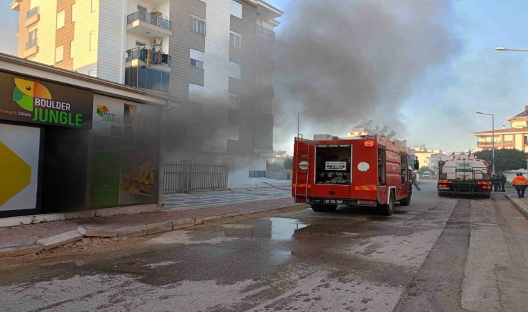 Soba karşısında kurumaya bırakılan süngerler yangına sebep oldu