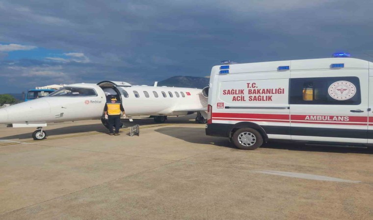 Soba yakarken kendini yakan işçi ambulans uçakla Kocaeliye sevk edildi