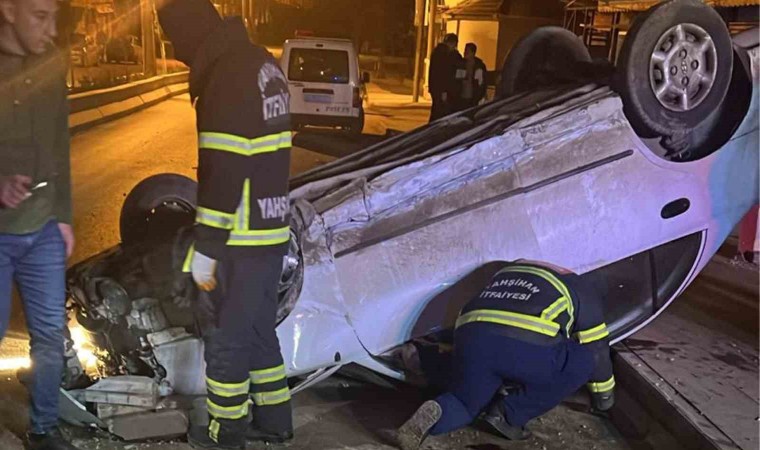 Takla atan otomobilin kaza anı kamerada: 22 yaşındaki genç hayatını kaybetti