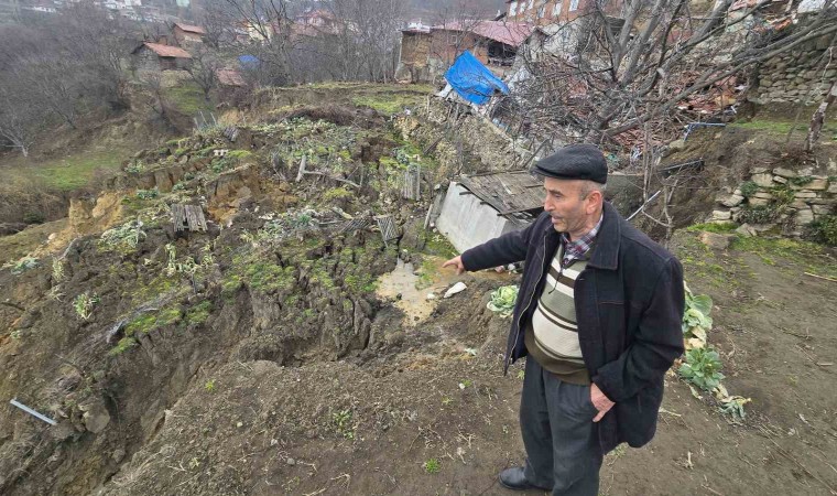 Tokatta heyelan sonrası çıkan su merak uyandırdı