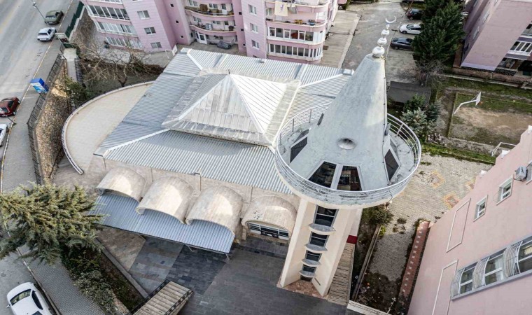 Tokatta uzay mekiği minareli cami dikkat çekiyor