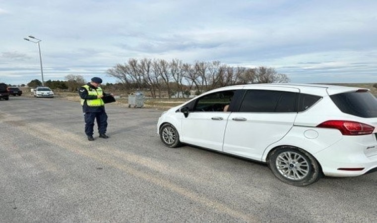 Trafik denetimlerinde 740 sürücüye 1 milyon 625 bin 712 TL ceza kesildi