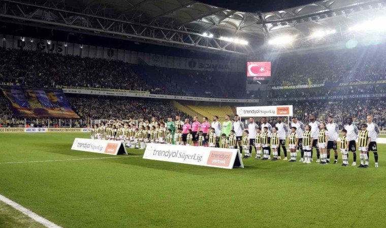 Trendyol Süper Lig: Fenerbahçe: 0 - Alanyaspor: 1 (Maç devam ediyor)