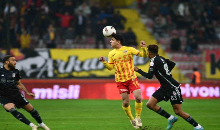 Trendyol Süper Lig: Kayserispor: 0 - Beşiktaş: 0 (Maç devam ediyor)