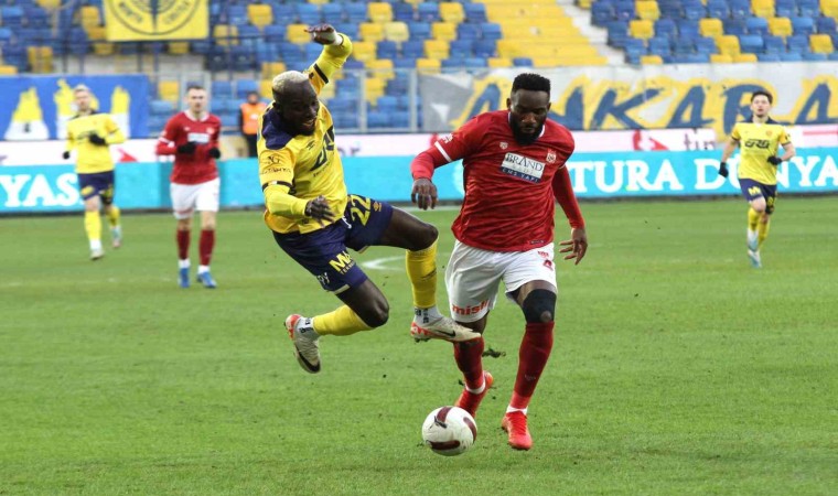 Trendyol Süper Lig: MKE Ankaragücü: 0 - Sivasspor: 0 (İlk yarı)