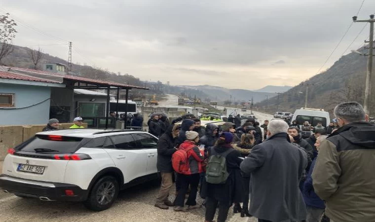 Tunceli’den Erzincan’a eylem amaçlı geçişler kısıtlandı; karara uymayan 4 kişiye gözaltı