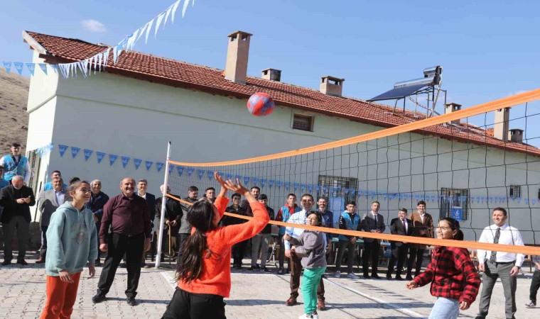 Ülkü Ocaklarından köyün Sultanları projesi