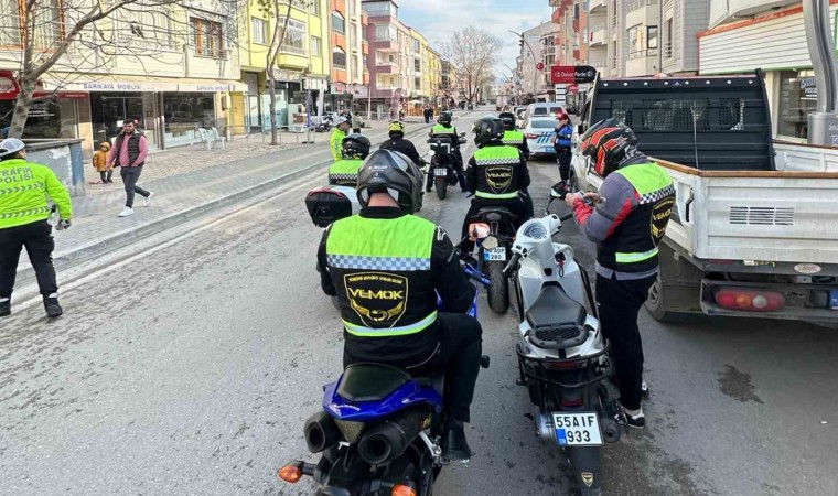 Vezirköprüde motorculardan farkındalık sürüşü