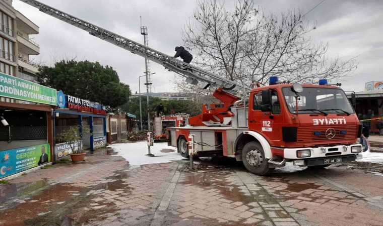 Yalovada çatı yangını korkuttu