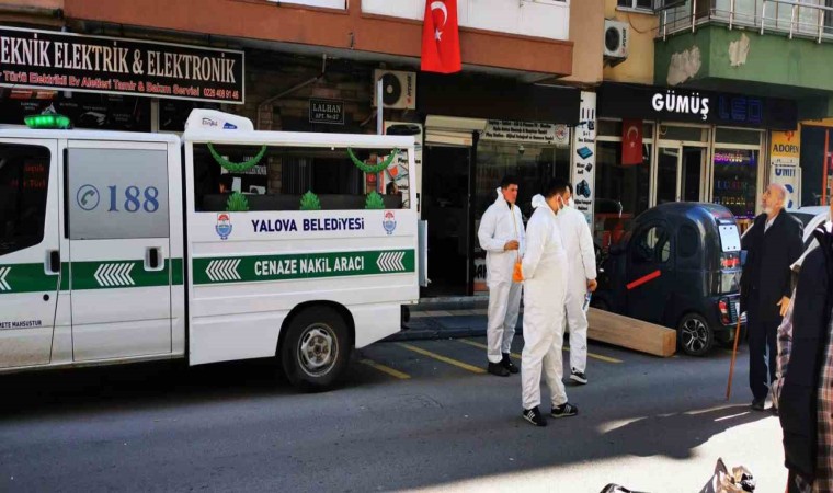 Yalovada çöp evde emekli öğretmenin cansız bedeni bulundu