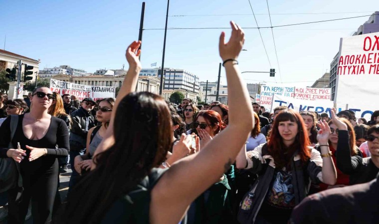 Yunanistanda özel üniversite protestoları sürüyor