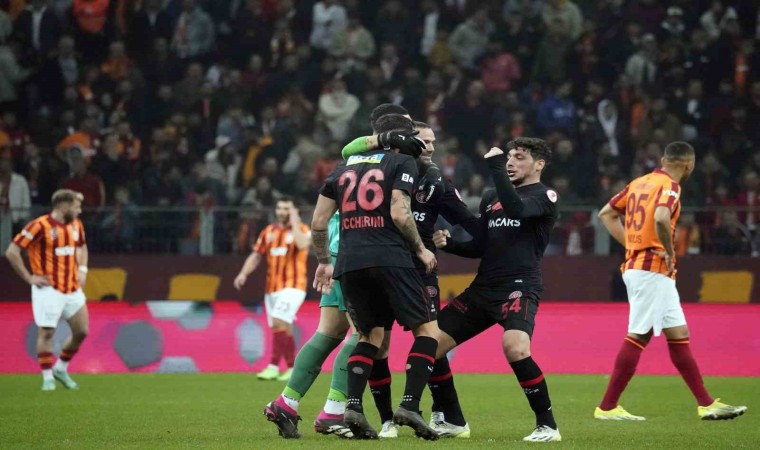 Ziraat Türkiye Kupası: Galatasaray: 0 - Fatih Karagümrük: 2 (Maç sonucu)