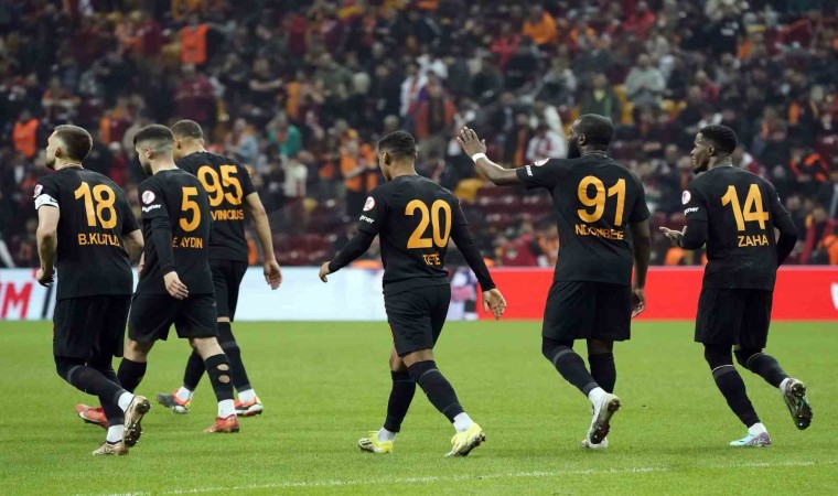 Ziraat Türkiye Kupası: Galatasaray: 3 - Bandırmaspor: 1 (İlk yarı)