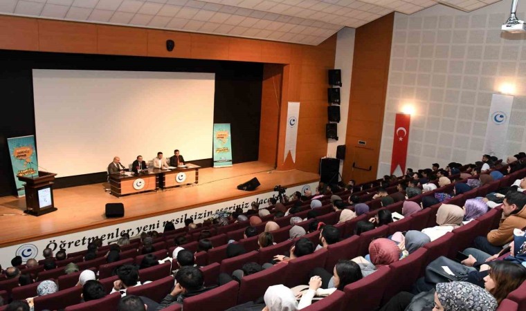 “12 Mart İstiklal Marşının Kabulü ve Mehmet Akif Ersoyu Anma Günü” konulu panel düzenlendi