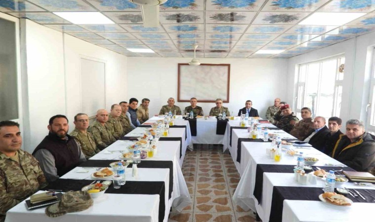 2nci Ordu Komutanı Korgeneral Tokel, Iraklı yerel yetkililerle görüştü