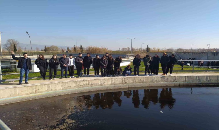 3 bin 384 öğrenci Salihli AATyi gezdi