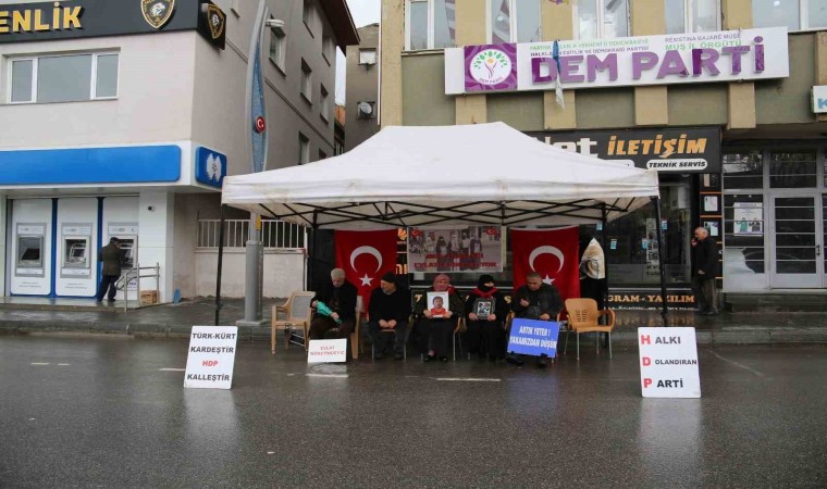 Acılı Anne Koçhan: “Onların çocukları üniversitelerde okuyor, bizimkiler de dağların başında”