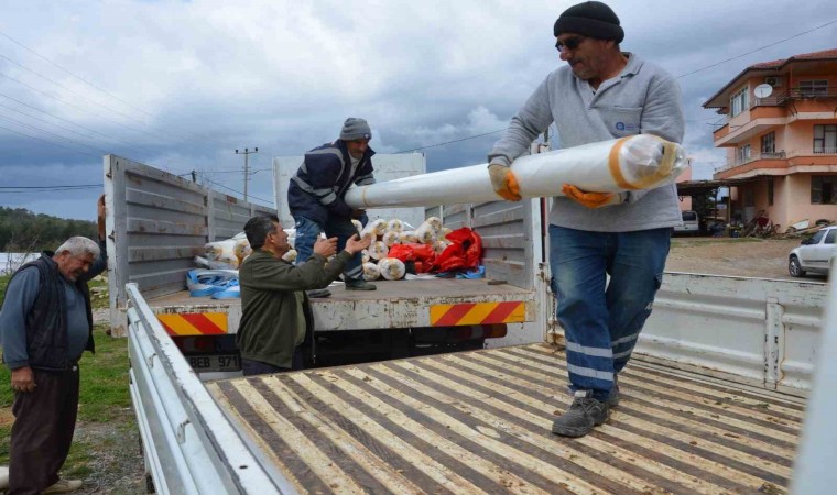 Alanyada afetzede 51 üreticiye sera naylonu desteği