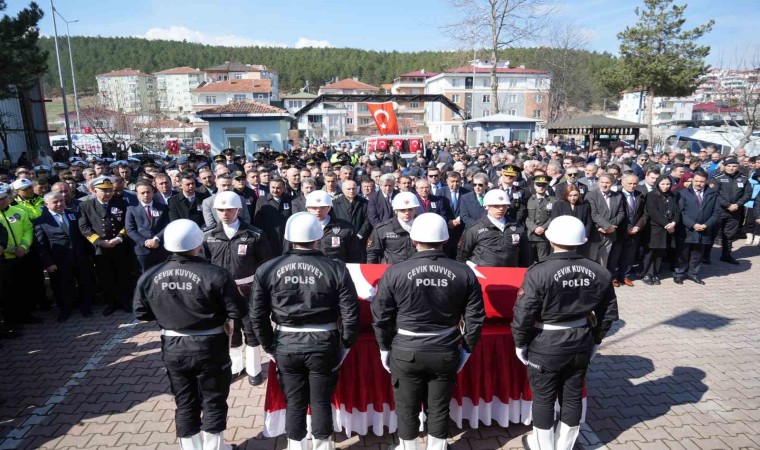 Alkollü sürücünün çarparak şehit ettiği polis memuru için tören