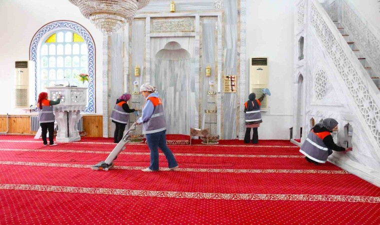 Altınorduda camiler Ramazan ayına hazırlandı