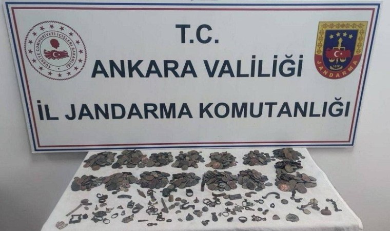 Ankarada bin 600 parça tarihi eser ele geçirildi