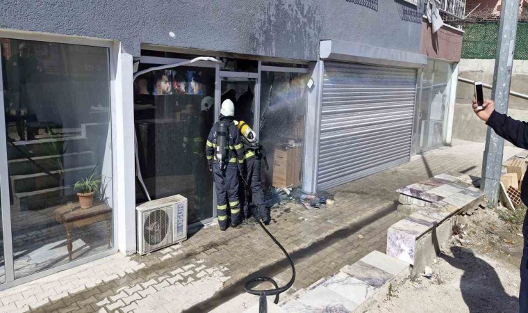 Antakyada bir iş yerinde yangın çıktı