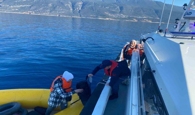 Antalyada 13 düzensiz göçmen yakalandı