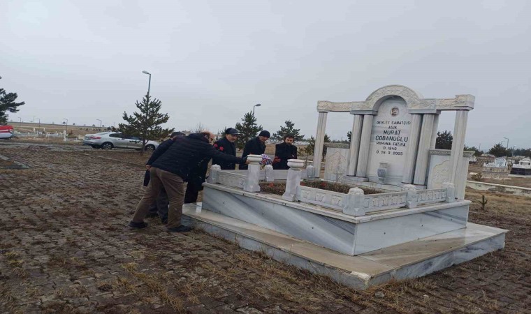 Aşık Murat Çobanoğlu Karstaki mezarı başında anıldı