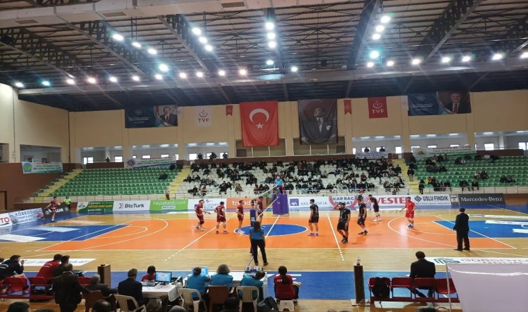 AXA Efeler Ligi: Akkuş Belediyespor: 3- Develi Belediyespor: 1