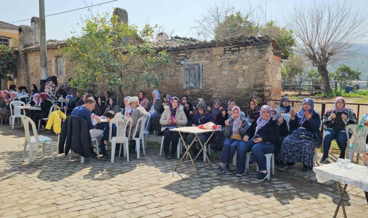 Aydında çiftçiler yağmur duasına çıktı