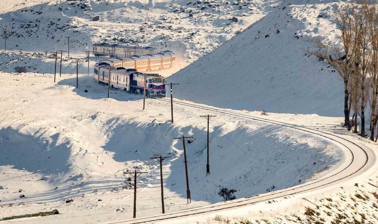 Bakan Uraloğlu: Turistik Doğu Ekspresi ile 11 bin 611 yolcu seyahat etti