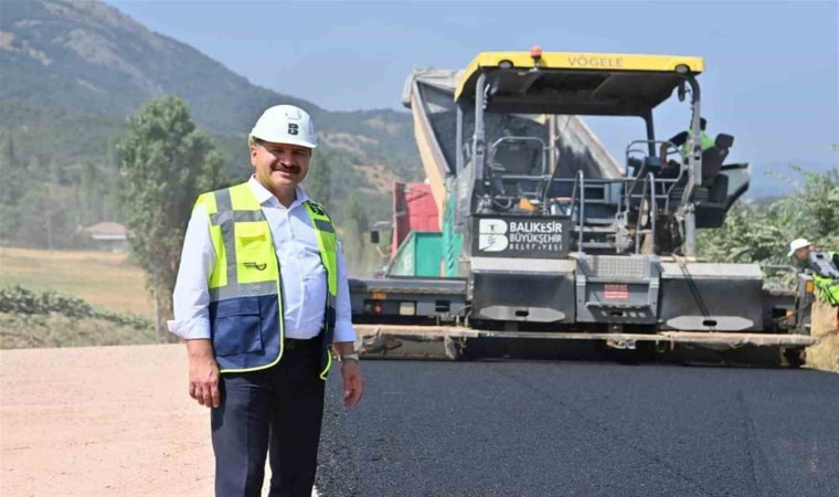 Balıkesirde kırsalda asfaltsız ve parkesiz yol kalmayacak