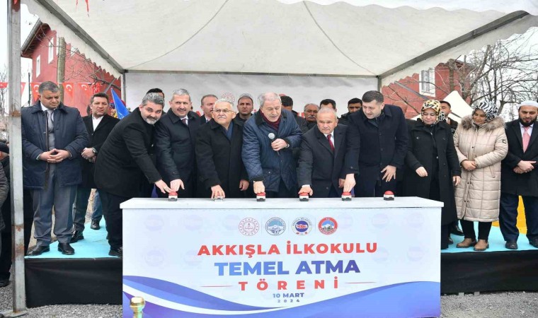 Başkan Büyükkılıç, Akkışla İlkokulu Temel Atma Törenine katıldı