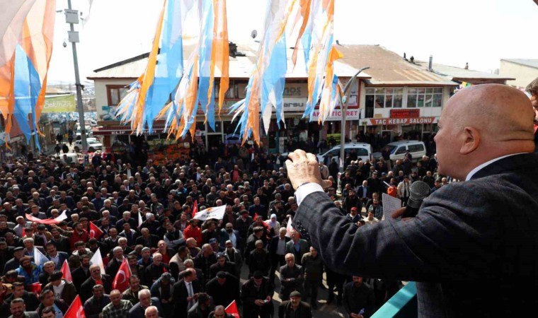 Başkan Sekmen Hınısta miting yaptı